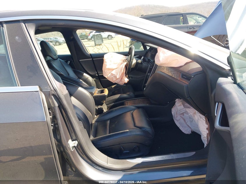 2018 Tesla Model s VIN 5YJSA1E21JF249576 IAAI salvage auction — FRONT END, Salvage Title, sold $3,700 on 2026-07-23 (photo 5)