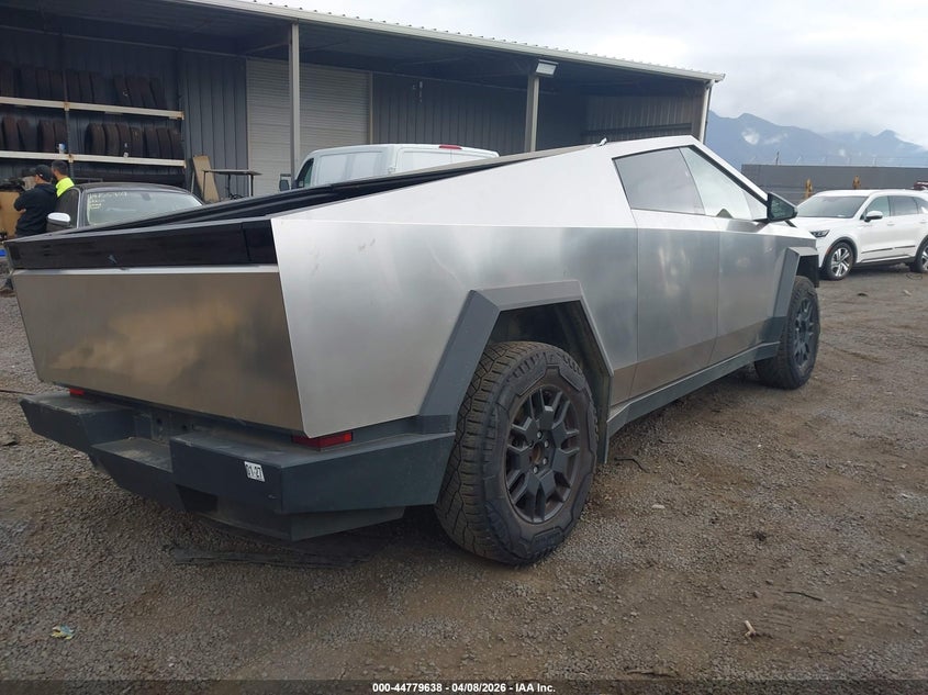 2024 Tesla Cybertruck VIN 7G2CEHED4RA049784 IAAI salvage auction — FRONT END, Salvage (Hawaii), sold $18,100 on 2026-08-18 (photo 4)