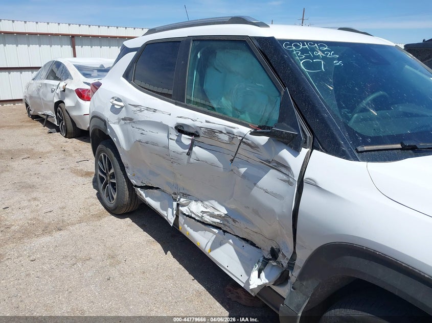2026 Chevrolet Trailblazer VIN KL79MPSL4TB027543 IAAI salvage auction — RIGHT SIDE, Wait Title, sold $3,700 on 2026-07-21 (photo 6)