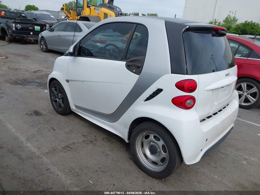 2015 Smart Fortwo VIN WMEEJ3BA1FK810634 IAAI salvage auction — NORMAL WEAR, Wait Title, sold $550 on 2026-07-13 (photo 3)