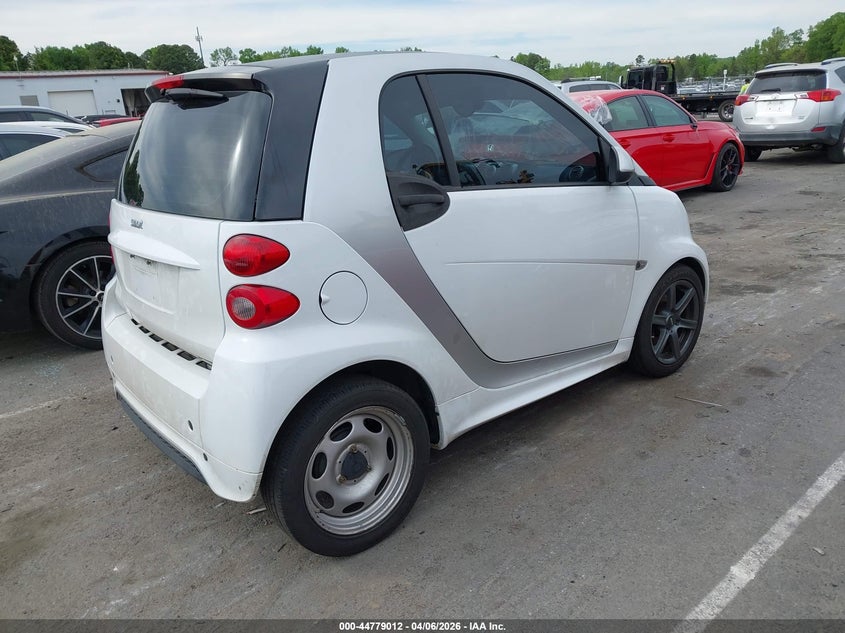 2015 Smart Fortwo VIN WMEEJ3BA1FK810634 IAAI salvage auction — NORMAL WEAR, Wait Title, sold $550 on 2026-07-13 (photo 4)