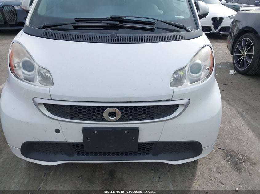 2015 Smart Fortwo VIN WMEEJ3BA1FK810634 IAAI salvage auction — NORMAL WEAR, Wait Title, sold $550 on 2026-07-13 (photo 6)