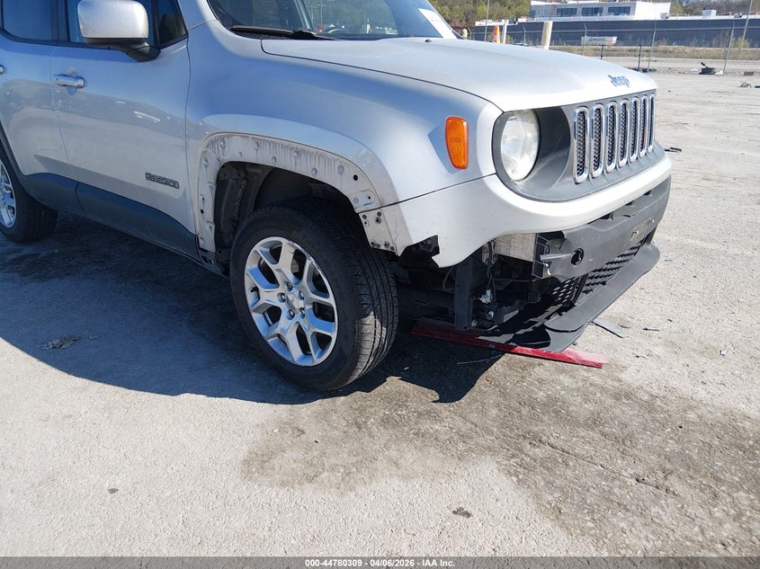 2017 Jeep Renegade VIN ZACCJBBB6HPE80040 IAAI salvage auction — RIGHT FRONT, Salvage (Illinois), sold $1,350 on 2026-07-07 (photo 6)