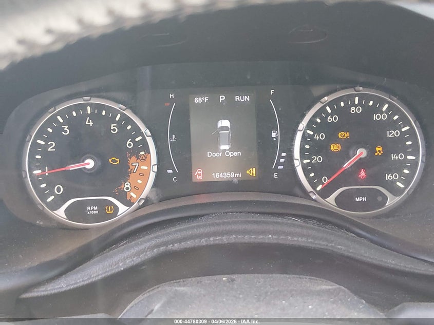 2017 Jeep Renegade VIN ZACCJBBB6HPE80040 IAAI salvage auction — RIGHT FRONT, Salvage (Illinois), sold $1,350 on 2026-07-07 (photo 7)