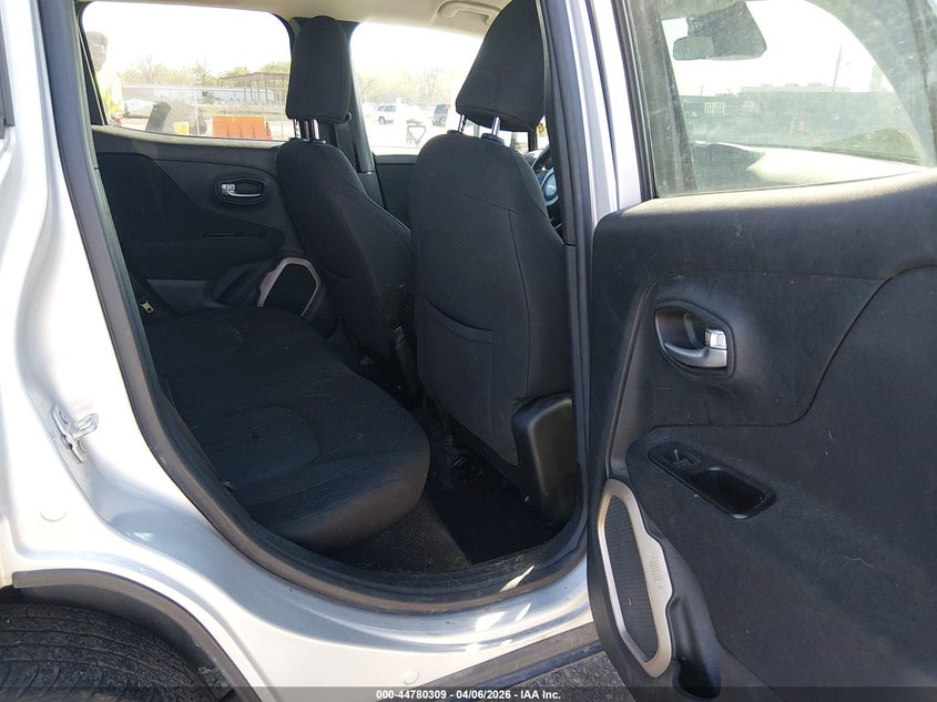 2017 Jeep Renegade VIN ZACCJBBB6HPE80040 IAAI salvage auction — RIGHT FRONT, Salvage (Illinois), sold $1,350 on 2026-07-07 (photo 8)
