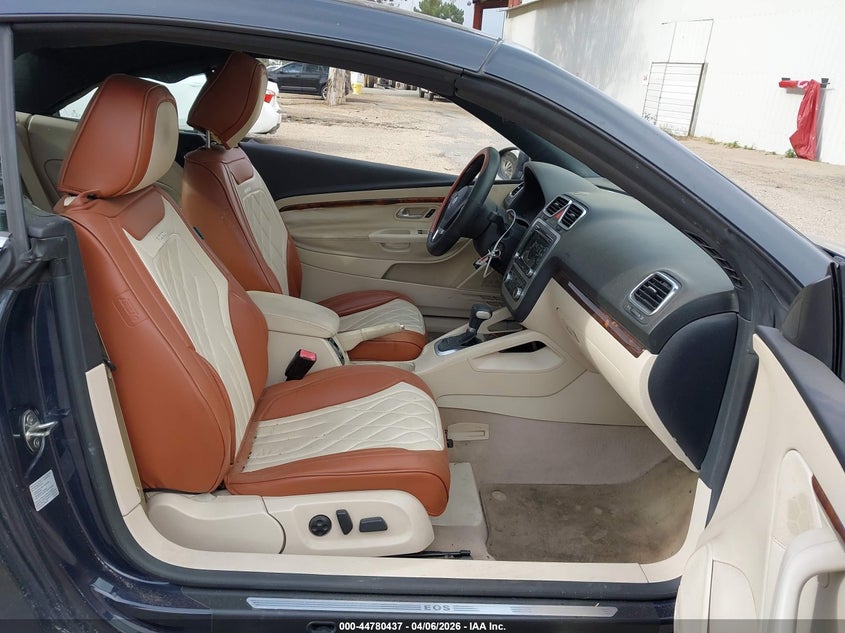 2010 Volkswagen Eos VIN WVWFA7AH8AV025835 IAAI salvage auction — MECHANICAL, Clear (California), sold $275 on 2026-08-11 (photo 5)