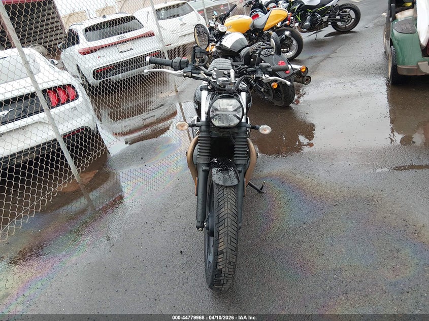 2022 Triumph motorcycle Street VIN SMTD31G77NTAF3799 IAAI salvage auction — FRONT & REAR, Salvage (Hawaii), sold $1,500 on 2026-07-07 (photo 5)