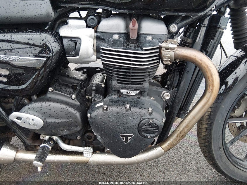2022 Triumph motorcycle Street VIN SMTD31G77NTAF3799 IAAI salvage auction — FRONT & REAR, Salvage (Hawaii), sold $1,500 on 2026-07-07 (photo 8)