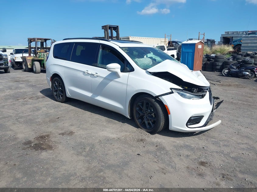 2022 Chrysler Pacifica VIN 2C4RC1BG3NR130480 IAAI salvage auction — FRONT END, Wait Title, sold $25 on 2026-07-21 (photo 1)