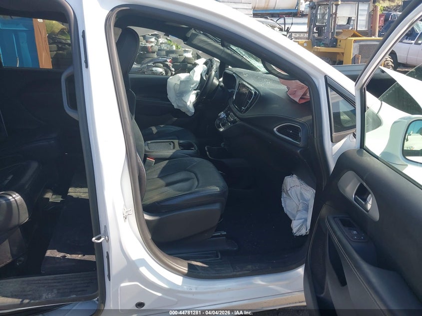 2022 Chrysler Pacifica VIN 2C4RC1BG3NR130480 IAAI salvage auction — FRONT END, Wait Title, sold $25 on 2026-07-21 (photo 5)