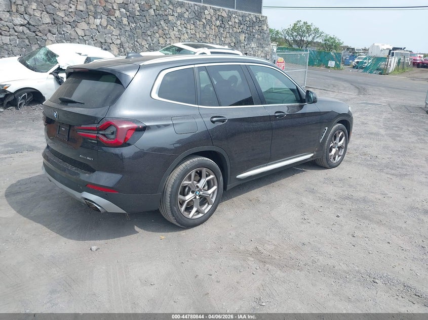 2022 BMW X3 VIN 5UX53DP03N9K86065 IAAI salvage auction — WATER/FLOOD, Salvage Title, sold $750 on 2026-07-28 (photo 4)