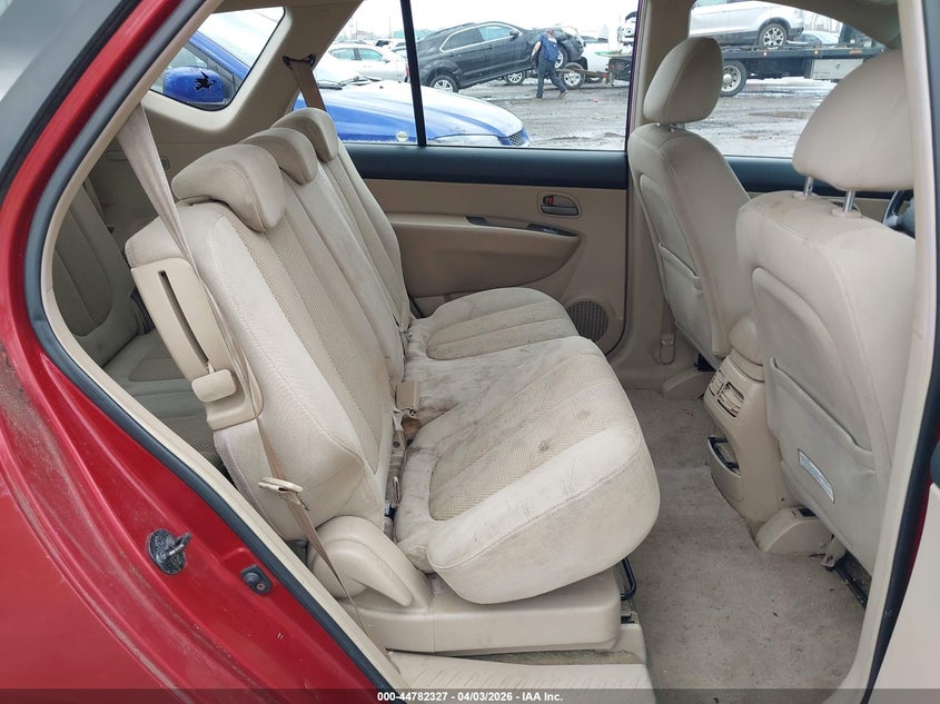 2007 Kia Rondo VIN KNAFG526277044858 IAAI salvage auction — NORMAL WEAR, Clear (New York), sold $400 on 2026-07-29 (photo 8)