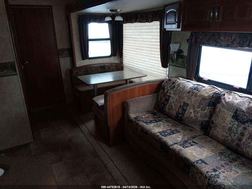 2011 Forest river Other VIN 4YDF27S28B2501489 IAAI salvage auction — UNKNOWN, Salvage (West Virginia), sold $2,350 on 2026-07-08 (photo 8)