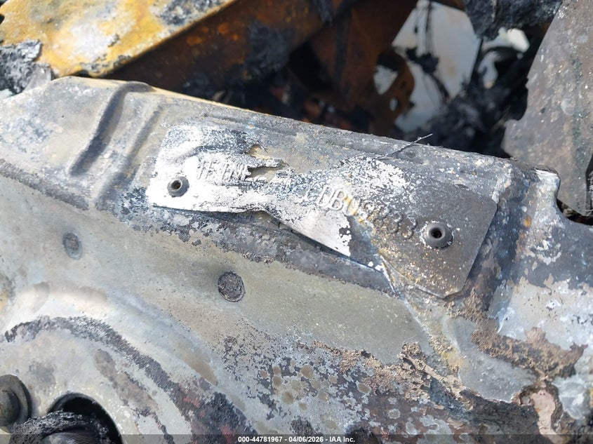 2012 Ford E 250 VIN 1FTNE2EW2CDB09833 IAAI salvage auction — EXTERIOR BURN, Junk Receipt (North Carolina), sold $125 on 2026-07-06 (photo 9)