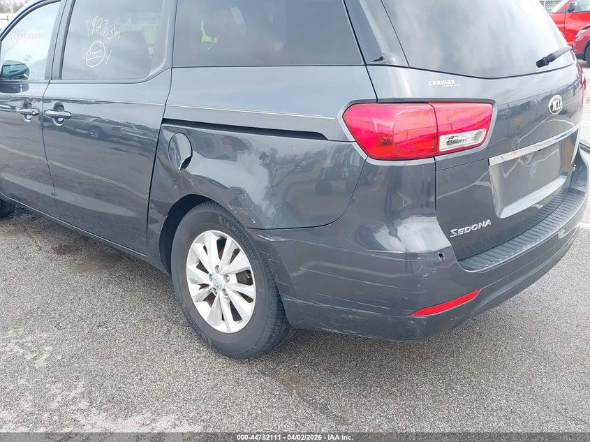 2017 Kia SEDONA VIN KNDMB5C17H6227403 IAAI salvage auction — LEFT REAR, Salvage (Indiana), sold $1,400 on 2026-07-24 (photo 6)