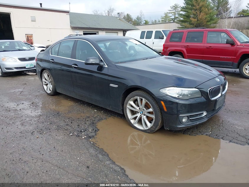 2014 BMW 5er VIN WBAFV3C55ED686232 IAAI salvage auction — RIGHT SIDE, Original (New Hampshire), sold $750 on 2026-07-08 (photo 1)