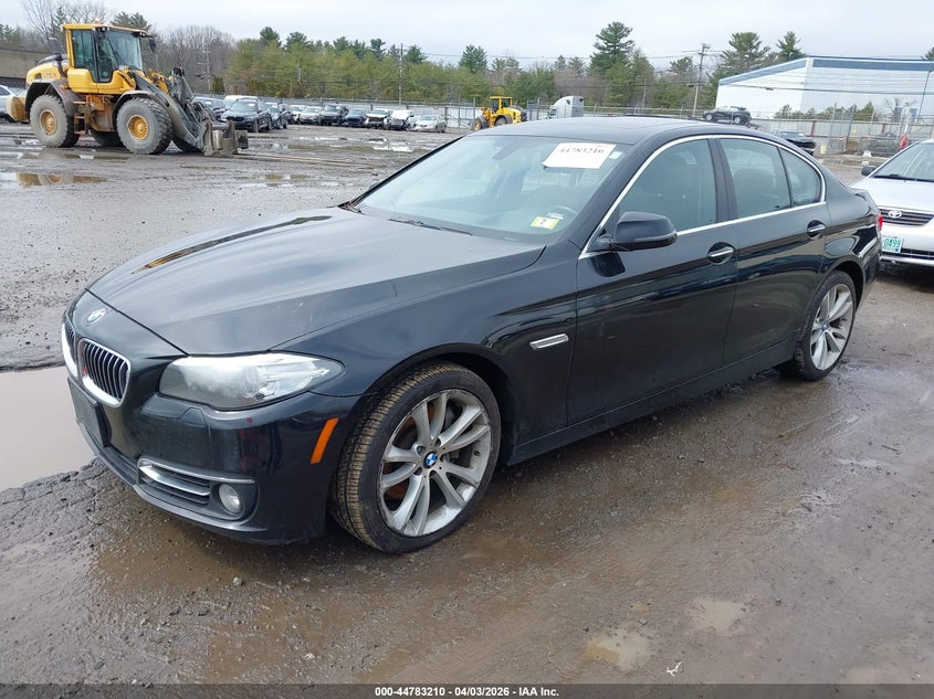 2014 BMW 5er VIN WBAFV3C55ED686232 IAAI salvage auction — RIGHT SIDE, Original (New Hampshire), sold $750 on 2026-07-08 (photo 2)