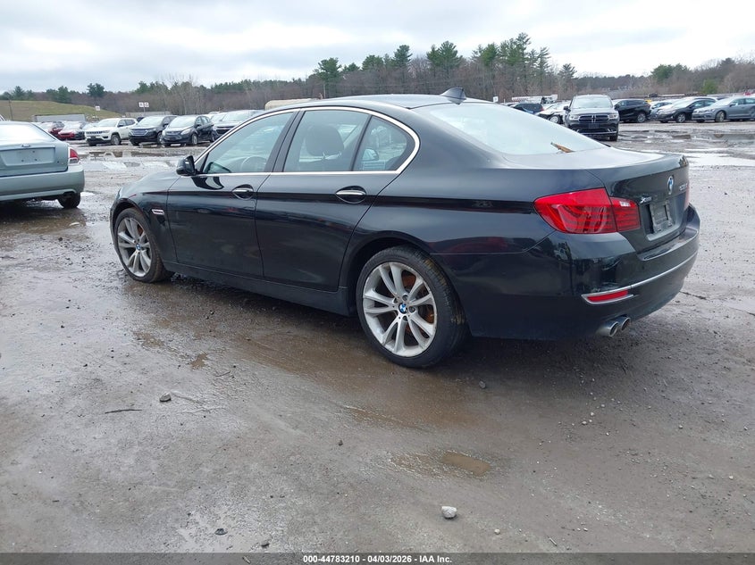 2014 BMW 5er VIN WBAFV3C55ED686232 IAAI salvage auction — RIGHT SIDE, Original (New Hampshire), sold $750 on 2026-07-08 (photo 3)