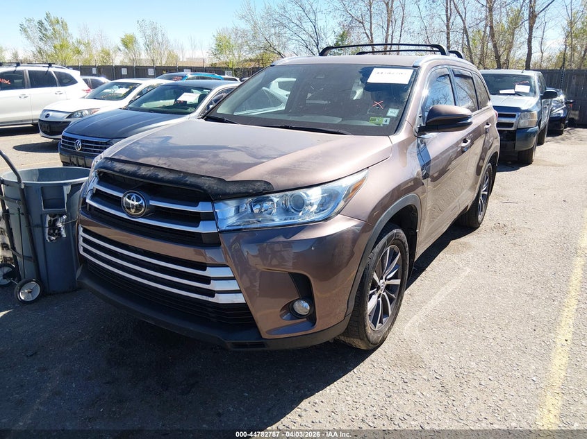 2017 Toyota Highlander VIN 5TDJZRFH4HS367780 IAAI salvage auction — TRANSMISSION, Salvage (Texas), sold $7,900 on 2026-07-14 (photo 2)