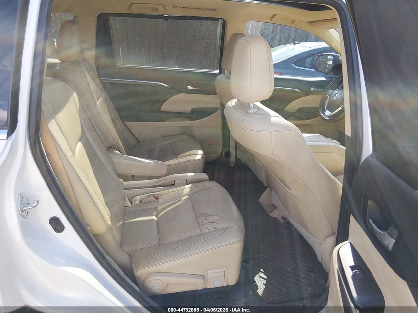 2015 Toyota Highlander VIN 5TDDKRFH6FS118041 IAAI salvage auction — FRONT END, Clear (Virginia), sold $6,975 on 2026-07-13 (photo 8)