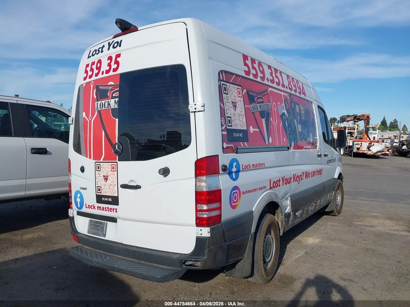 2017 Freightliner Sprinter 2500 VIN WDYPE7CD0HP376812 IAAI salvage auction — SIDE, Salvage (California), sold $5,125 on 2026-07-26 (photo 4)