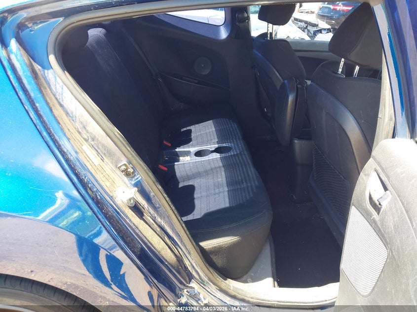 2017 Hyundai Veloster VIN KMHTC6AD6HU317211 IAAI salvage auction — RIGHT SIDE, Wait Title, sold $975 on 2026-07-29 (photo 8)
