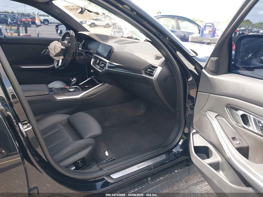 2019 BMW 3 series VIN WBA5R1C53KFH23270 IAAI salvage auction — FRONT END, Wait Title, sold $6,600 on 2026-08-16 (photo 5)