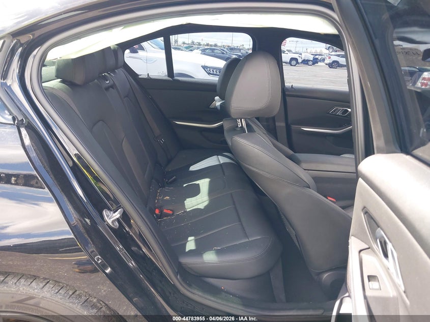 2019 BMW 3 series VIN WBA5R1C53KFH23270 IAAI salvage auction — FRONT END, Wait Title, sold $6,600 on 2026-08-16 (photo 8)