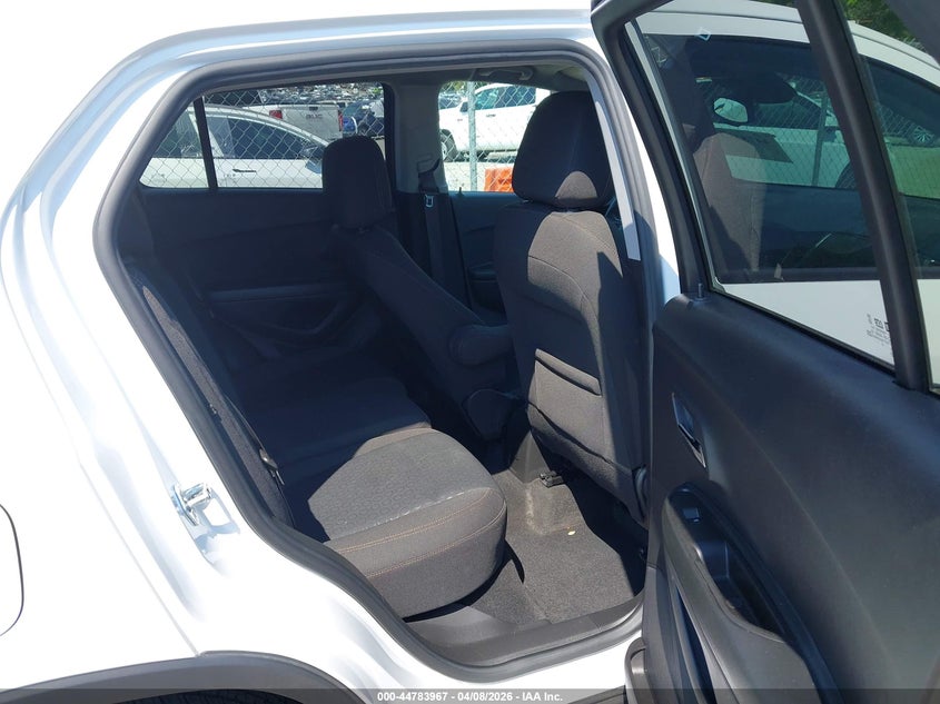2022 Chevrolet Trax VIN KL7CJKSM0NB527387 IAAI salvage auction — REAR END, Salvage Title, sold $6,350 on 2026-07-08 (photo 8)