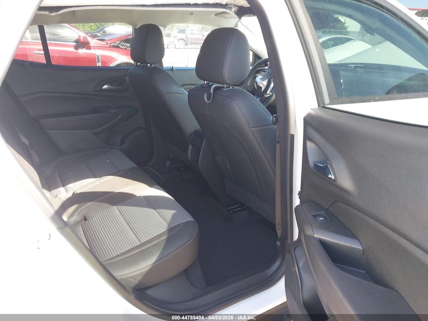 2024 Chevrolet Trax VIN KL77LHE23RC043142 IAAI salvage auction — FRONT END, Wait Title, sold $25 on 2026-07-21 (photo 8)