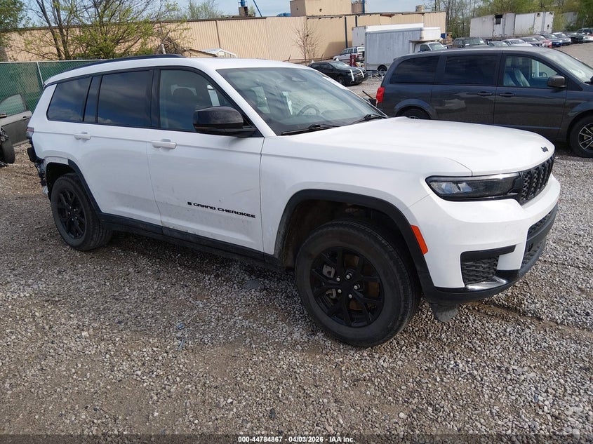 2024 Jeep Grand cherokee VIN 1C4RJKAG1R8626117 IAAI salvage auction — LEFT SIDE, Original (Kentucky), sold $11,100 on 2026-10-01 (photo 1)
