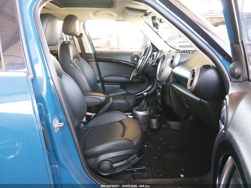 2011 Mini Cooper VIN WMWZC5C54BWM10963 IAAI salvage auction — UNDERCARRIAGE, Salvage (Arizona), sold $600 on 2026-07-28 (photo 5)