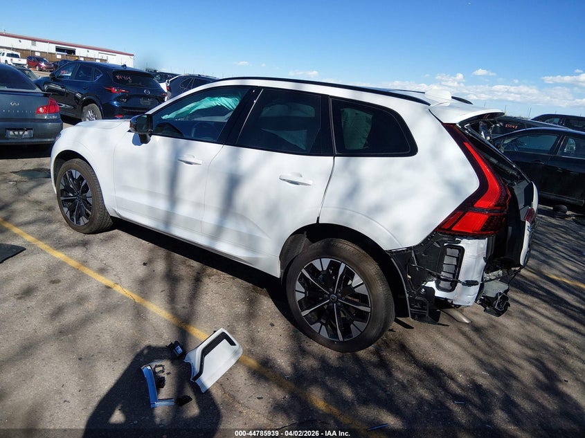 2026 Volvo Xc60 VIN YV4M12RC6T1314979 IAAI salvage auction — REAR END, Wait Title, sold $8,900 on 2026-07-27 (photo 3)