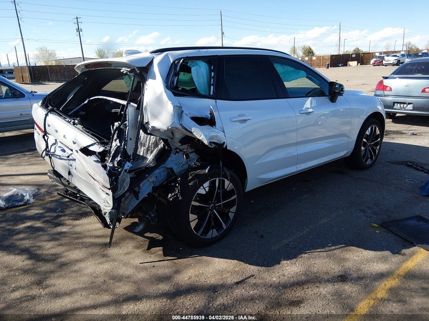 2026 Volvo Xc60 VIN YV4M12RC6T1314979 IAAI salvage auction — RIGHT REAR, Wait Title, sold $8,900 on 2026-07-30 (photo 4)