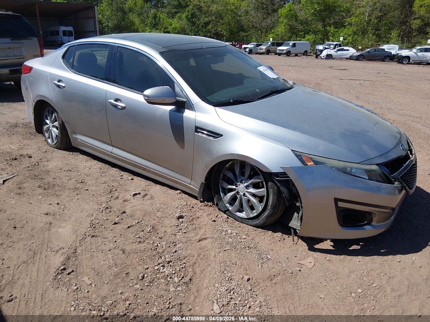 2015 Kia Optima VIN 5XXGN4A78FG427176 IAAI salvage auction — FRONT END, Salvage Title, sold $825 on 2026-07-29 (photo 1)