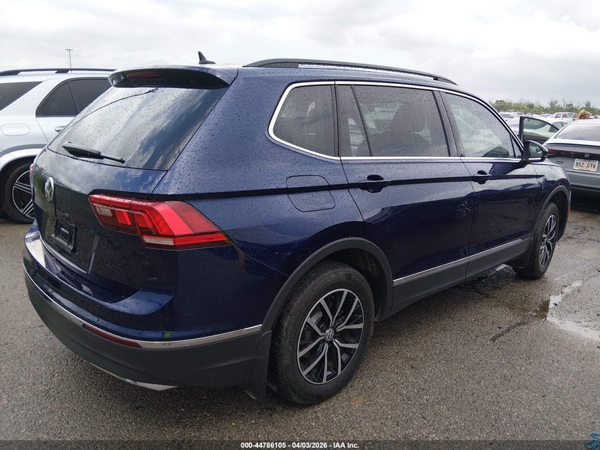 2021 Volkswagen Tiguan VIN 3VV3B7AX5MM102121 IAAI salvage auction — LEFT SIDE, Wait Title, sold $7,675 on 2026-07-28 (photo 4)