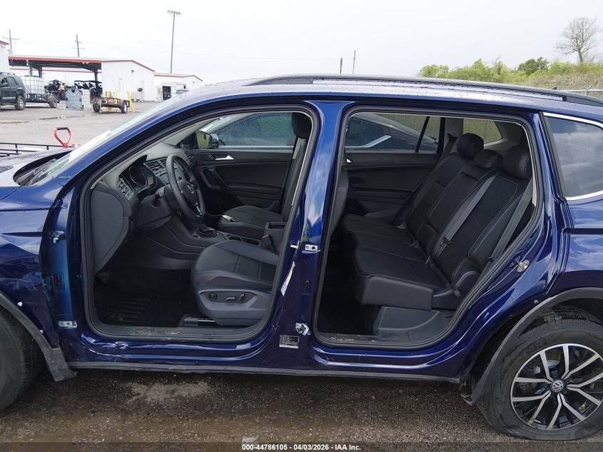 2021 Volkswagen Tiguan VIN 3VV3B7AX5MM102121 IAAI salvage auction — LEFT SIDE, Wait Title, sold $7,675 on 2026-07-28 (photo 6)
