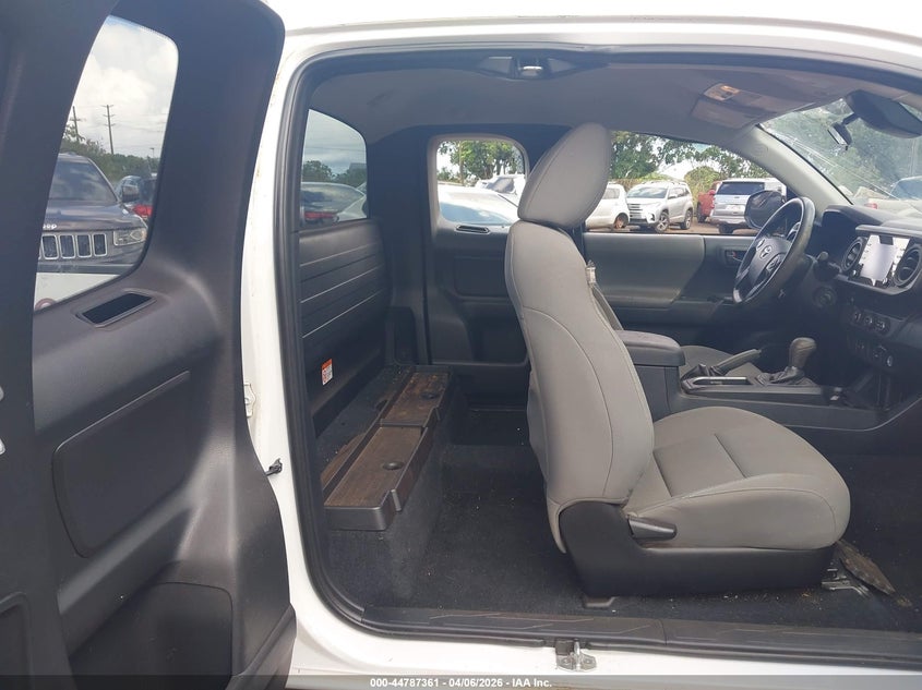 2020 Toyota Tacoma VIN 5TFRX5GN1LX182367 IAAI salvage auction — STORM DAMAGE, Bill Of Sale (Hawaii), sold $25 on 2026-07-28 (photo 8)
