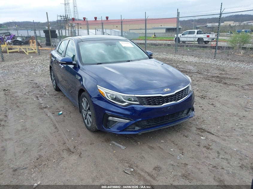 2019 Kia Optima VIN 5XXGT4L33KG303732 IAAI salvage auction — FRONT END, Wait Title, sold $50 on 2026-07-28 (photo 1)