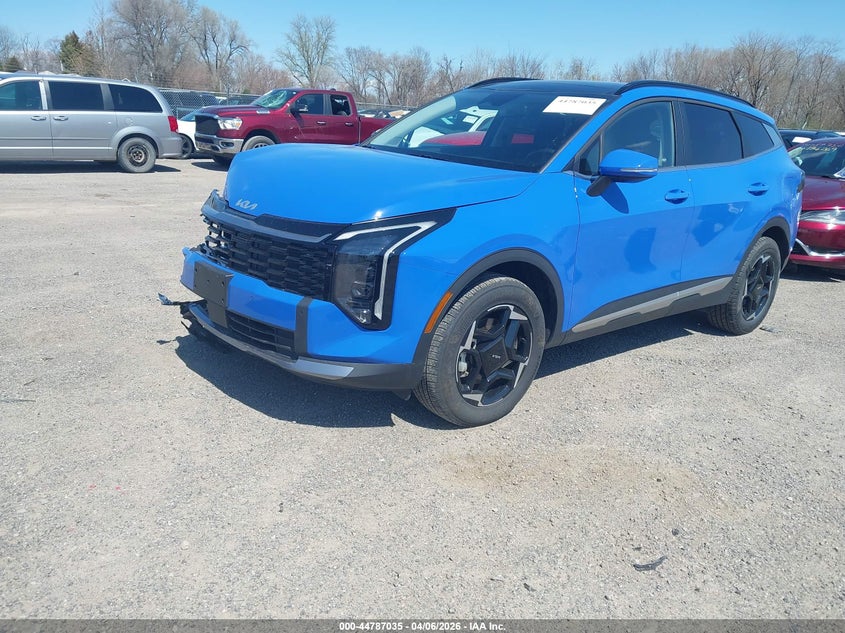 2026 Kia Sportage VIN 5XYK3CDF2TG373863 IAAI salvage auction — RIGHT FRONT, Salvage (Iowa), sold $10,800 on 2026-07-13 (photo 2)
