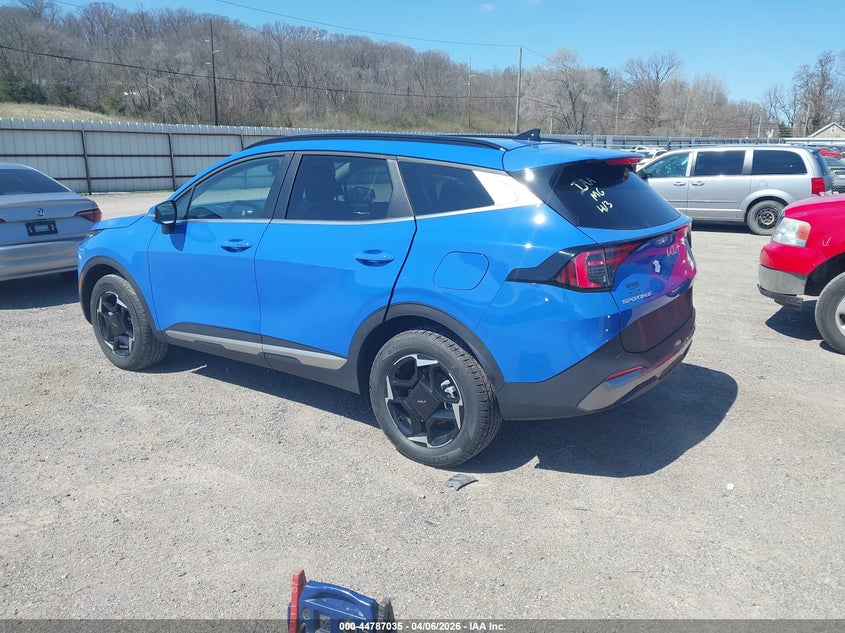 2026 Kia Sportage VIN 5XYK3CDF2TG373863 IAAI salvage auction — RIGHT FRONT, Salvage (Iowa), sold $10,800 on 2026-07-13 (photo 3)