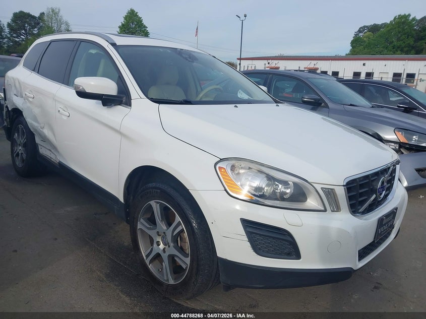 2013 Volvo Xc60 VIN YV4902DZ0D2377219 IAAI salvage auction — SIDE, Salvage (North Carolina), sold $450 on 2026-07-29 (photo 1)