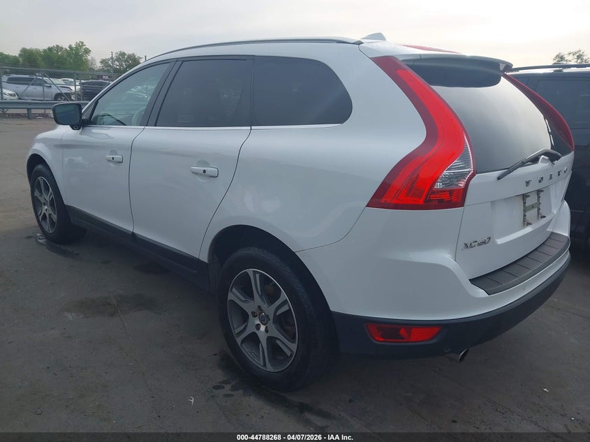 2013 Volvo Xc60 VIN YV4902DZ0D2377219 IAAI salvage auction — SIDE, Salvage (North Carolina), sold $450 on 2026-07-29 (photo 3)