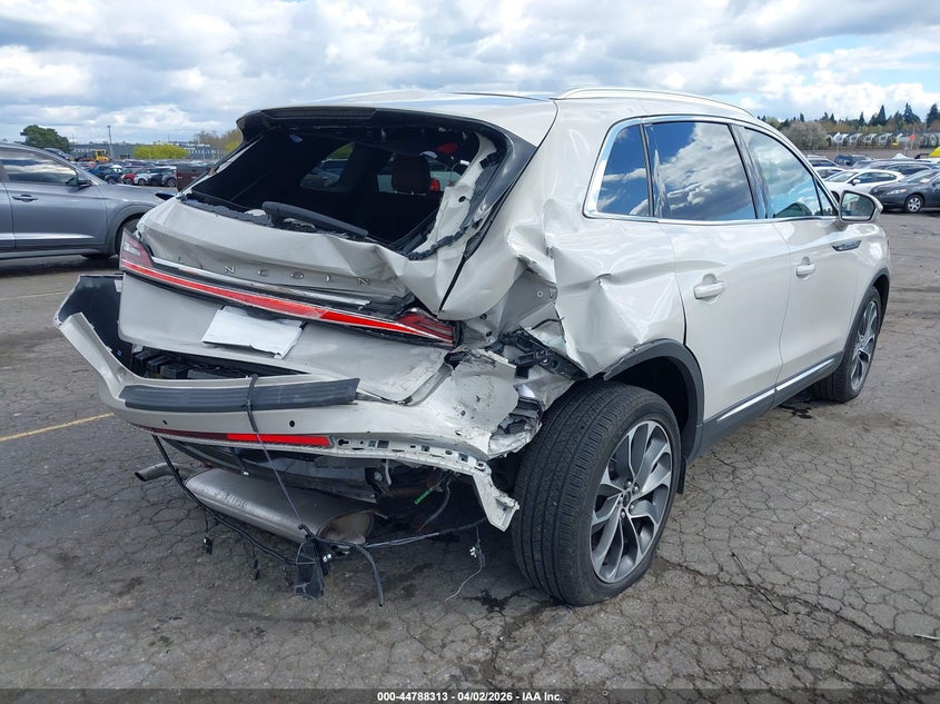 2023 Lincoln Nautilus VIN 2LMPJ8K96PBL22804 IAAI salvage auction — REAR END, Salvage (Oregon), sold $7,800 on 2026-07-09 (photo 4)