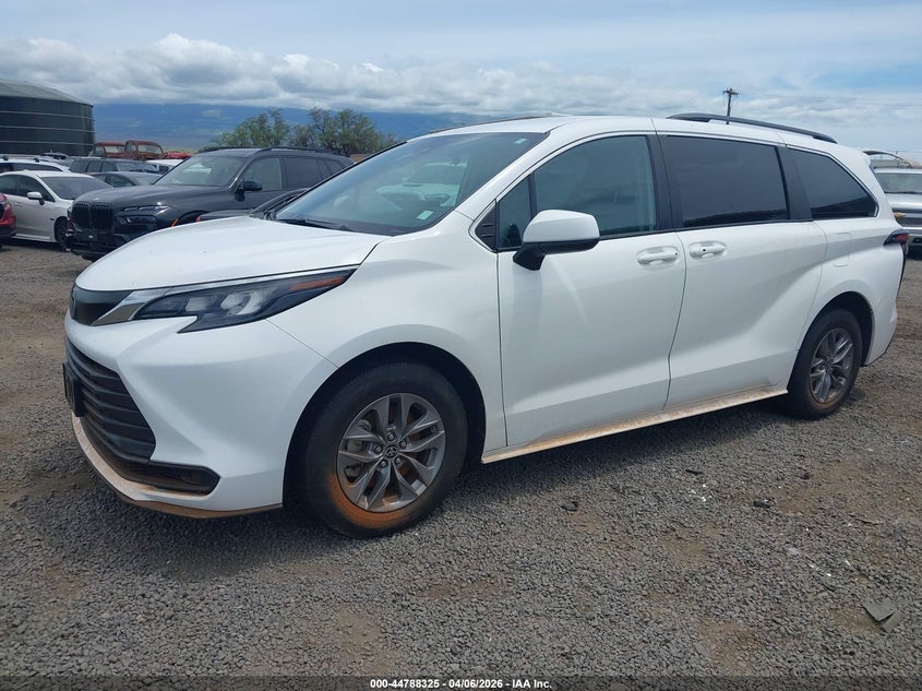 2024 Toyota Sienna VIN 5TDKRKEC0RS186940 IAAI salvage auction — WATER/FLOOD, Salvage (Hawaii), sold $8,025 on 2026-07-21 (photo 2)