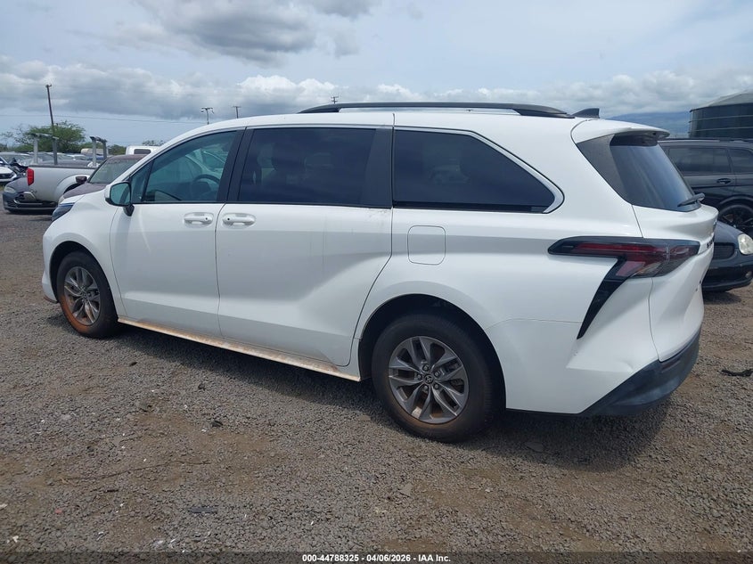 2024 Toyota Sienna VIN 5TDKRKEC0RS186940 IAAI salvage auction — WATER/FLOOD, Salvage (Hawaii), sold $8,025 on 2026-07-21 (photo 3)