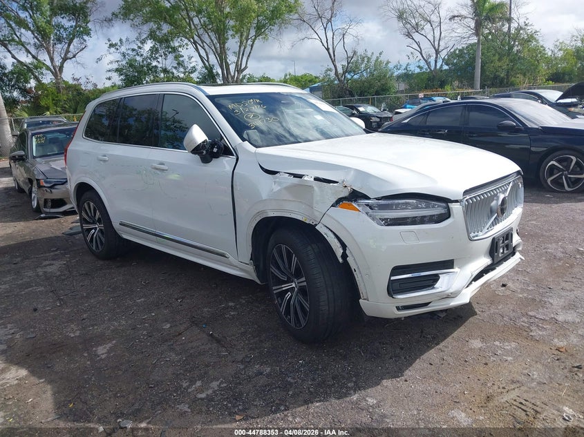 2024 Volvo Xc90 VIN YV4062PE5R1171293 IAAI salvage auction — RIGHT SIDE, Wait Title, sold $19,700 on 2026-07-29 (photo 1)