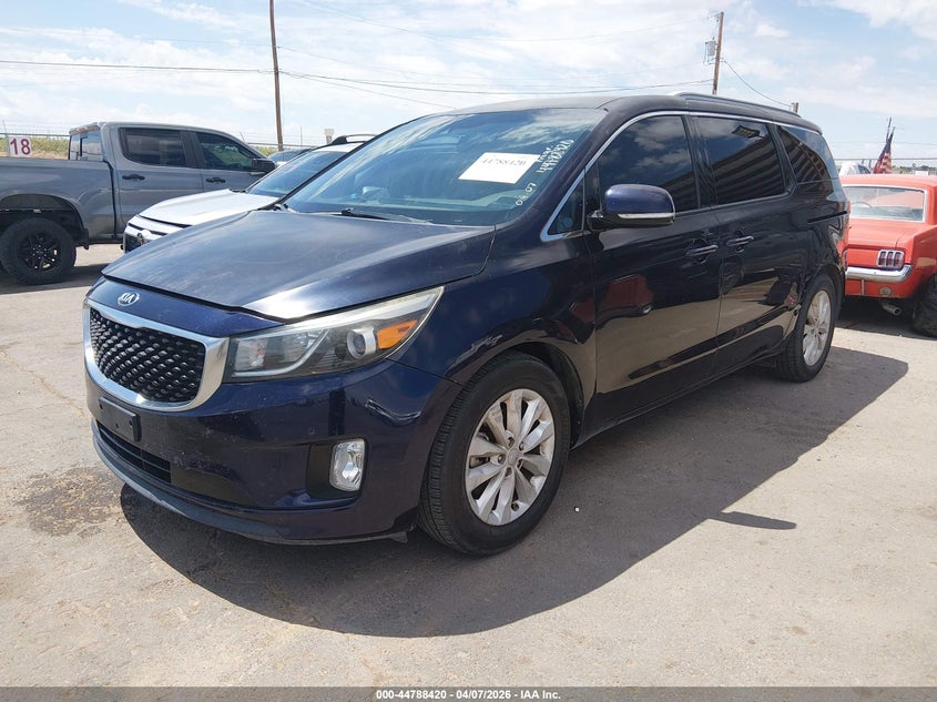 2018 Kia SEDONA VIN KNDMC5C17J6373870 IAAI salvage auction — LEFT REAR, Salvage Title, sold $2,000 on 2026-07-22 (photo 2)
