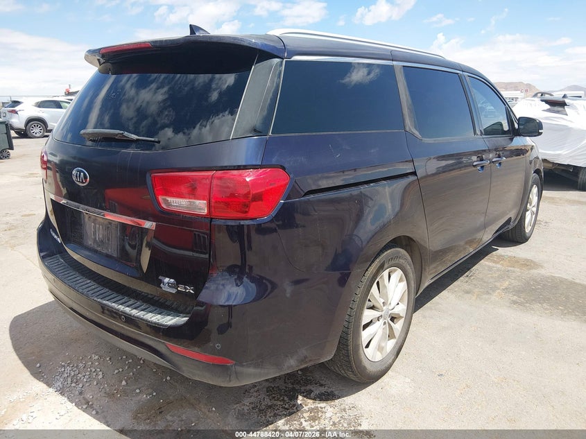 2018 Kia SEDONA VIN KNDMC5C17J6373870 IAAI salvage auction — LEFT REAR, Salvage Title, sold $2,000 on 2026-07-22 (photo 4)
