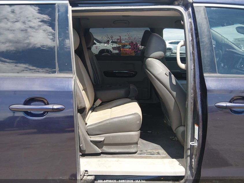 2018 Kia SEDONA VIN KNDMC5C17J6373870 IAAI salvage auction — LEFT REAR, Salvage Title, sold $2,000 on 2026-07-22 (photo 8)